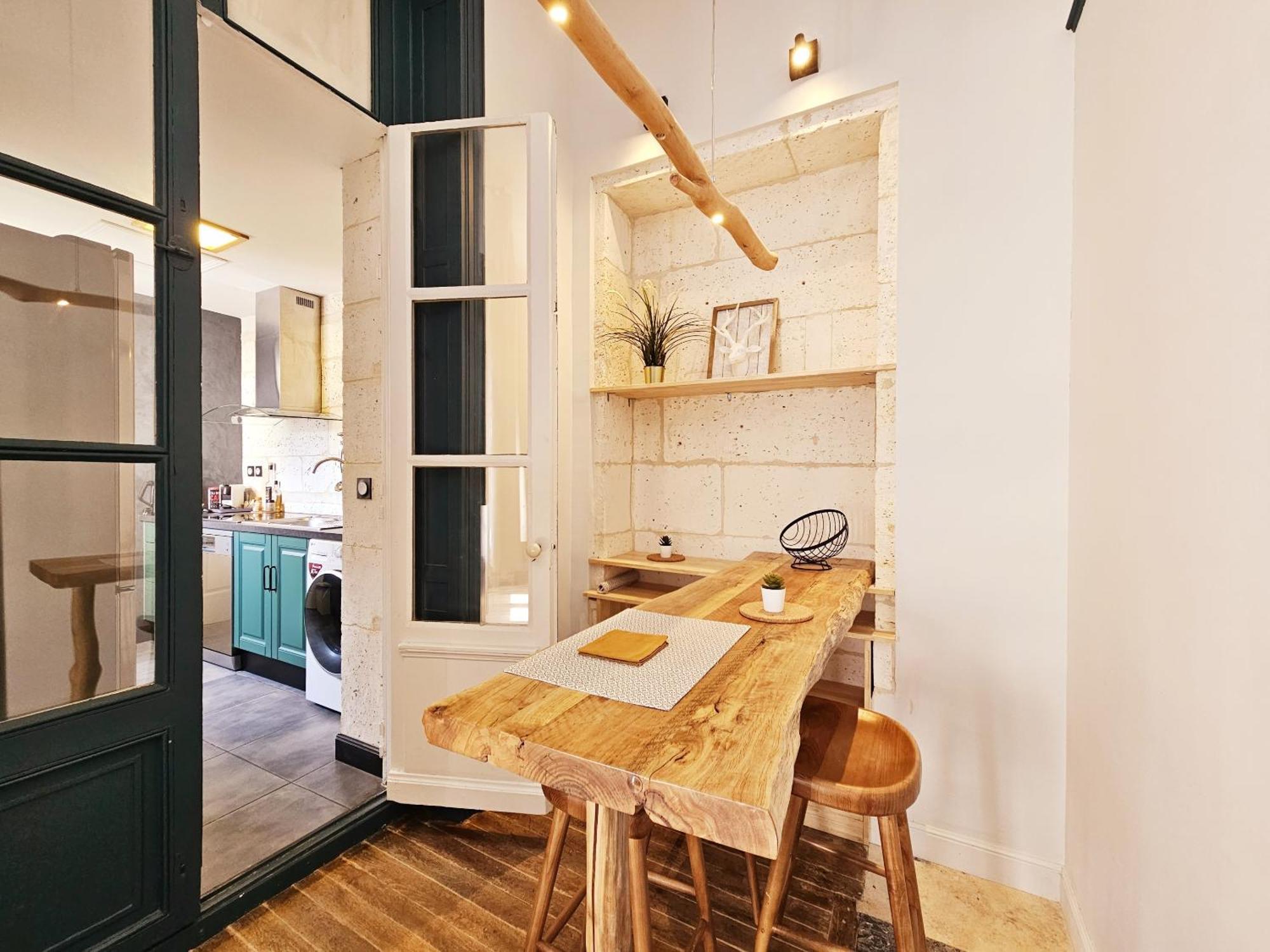 Meubles De L'Arsenal Coeur De Ville ! Angoulême Quarto foto